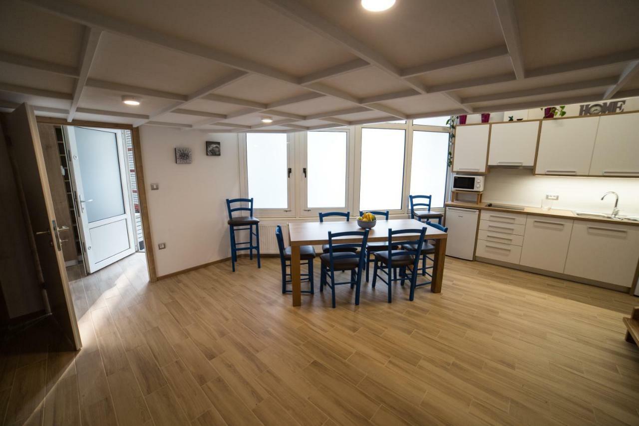 Apartment Emonca Любляна Экстерьер фото